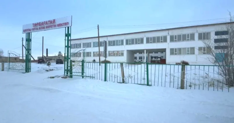 Абай облысында шалғайдағы ауыл ажарланып келеді