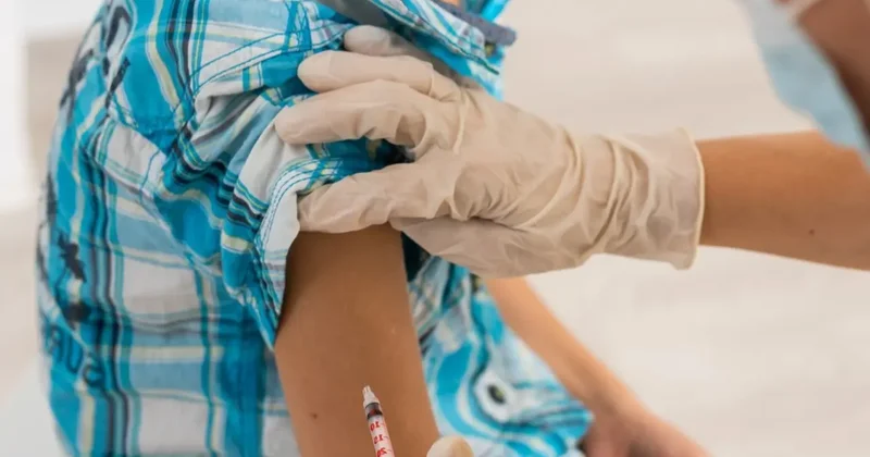 Спор из за вакцин против коклюша в Казахстане: Минздрав не меняет позицию