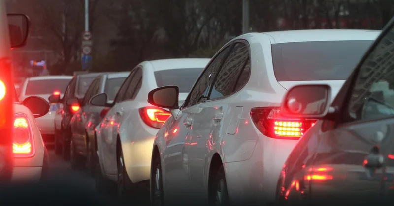 ДТП и ремонтные работы: 10 балльные пробки парализовали движение на дорогах Астаны