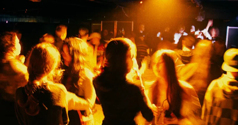 Инди слиз: Музыка и мода на одной вечеринке Фото