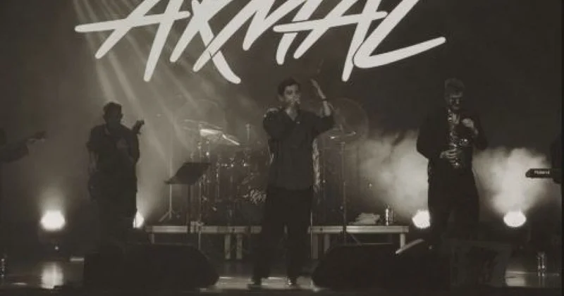 Концерт Акмаля отменен: фанатам не возвращают более 6 млн тенге