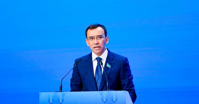 Мәулен Әшімбаев Ватиканда Рим папасымен кездеседі