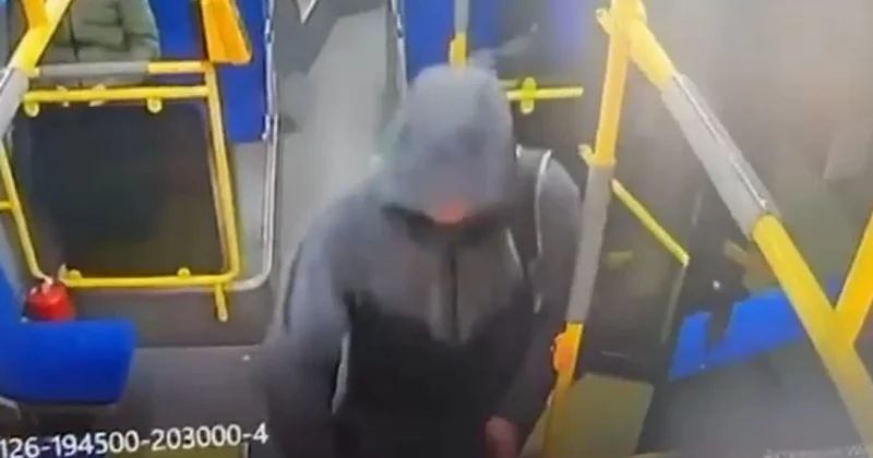 Алматинец пытался увезти похищенный сейф на троллейбусе