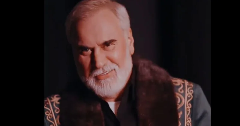 Меладзе вышел на сцену в Алматы в национальном чапане (видео)