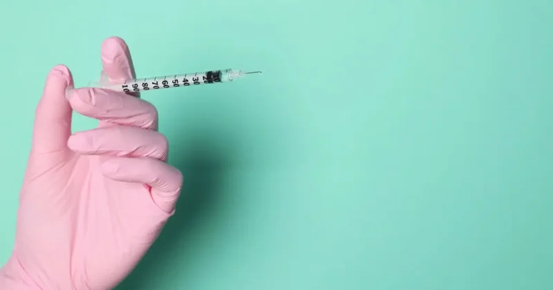 Почему Минздрав Казахстана отказался от цельноклеточной вакцины против коклюша