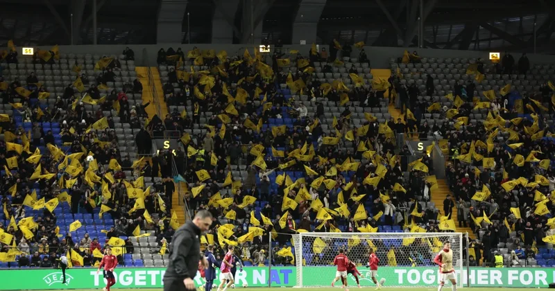 Болельщики пожаловались на сильный холод на Астана Арене во время матча Лиги чемпионов