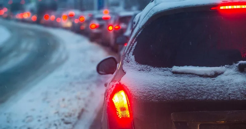 Город с самыми долгими автомобильными пробками в мире назвали эксперты
