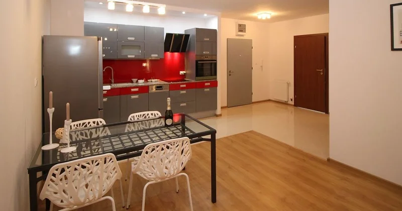 На преступные доходы куплена квартира в Астане : экс главврача выпустили под залог