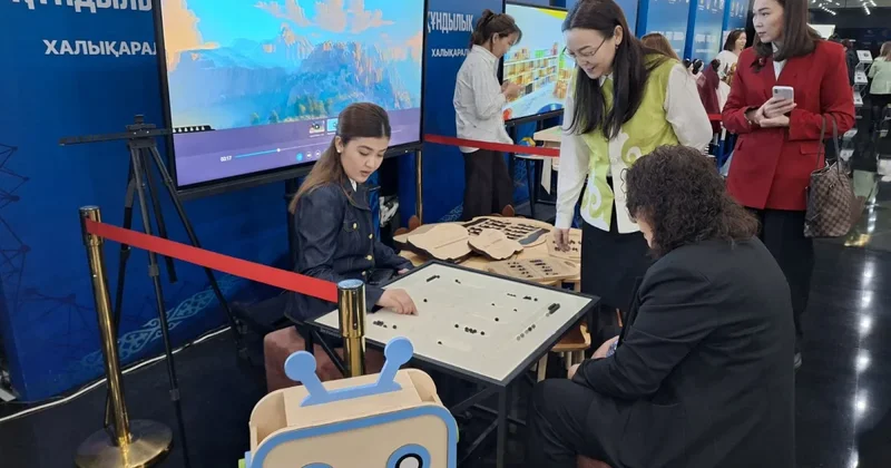 Форум с участием зарубежных педагогов проходит в Астане