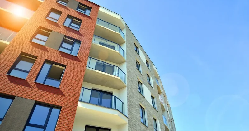 Как изменились за год цены на жильё в Астане и Алматы