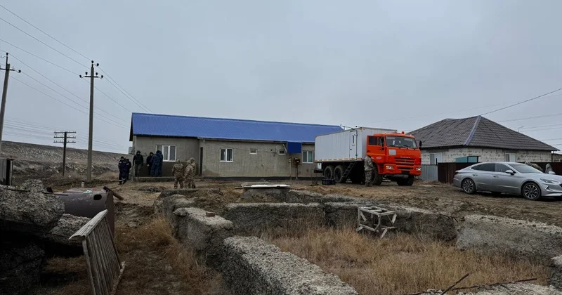 Фоторепортаж: Атырау маңында Жангелдин ауылынан жоғалған отбасыны іздеу жалғасуда