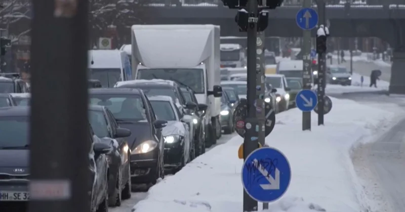 Германияда дауылдан жол қозғалысы қиындады
