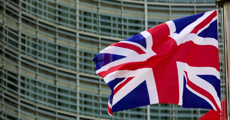 Ұлыбритания Украинаға әскер жіберу үшін 270 млн АҚШ долларын бөлді