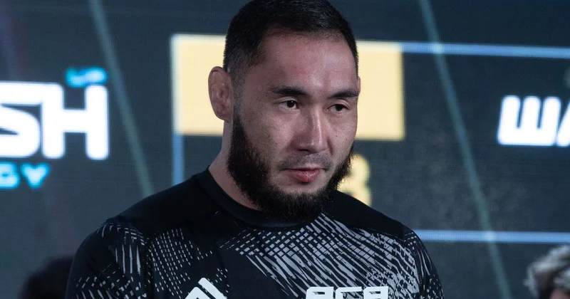 Казахстанца Асылжана Бакытжанулы нокаутировали за две минуты (видео)