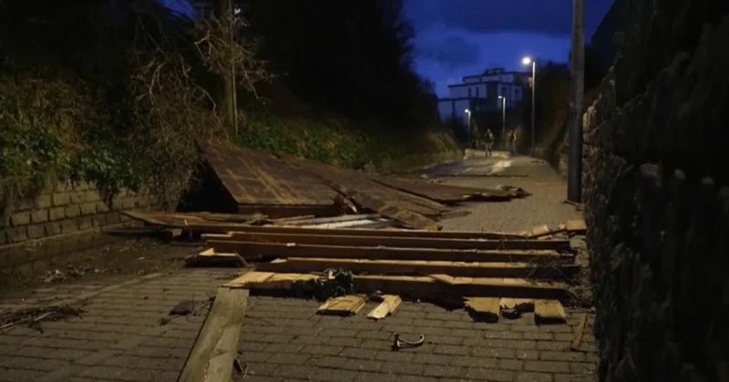 Ұлыбританияда алапат дауыл соқты