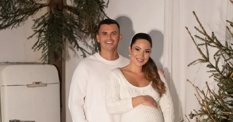 43 летний солист Иванушек International впервые стал отцом и показал фото из роддома