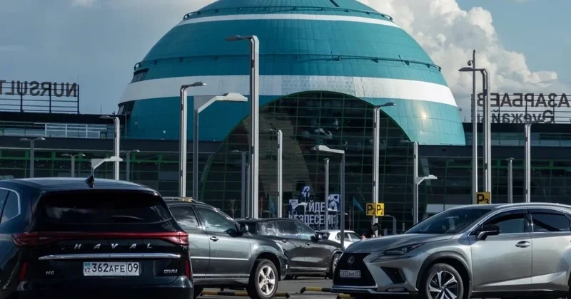 Бектенов объявил о строительстве второй полосы в аэропорту Астаны