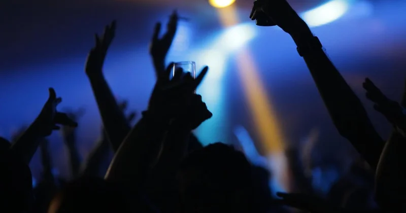 Полиция сорвала вечеринку подростков в Астане (видео)