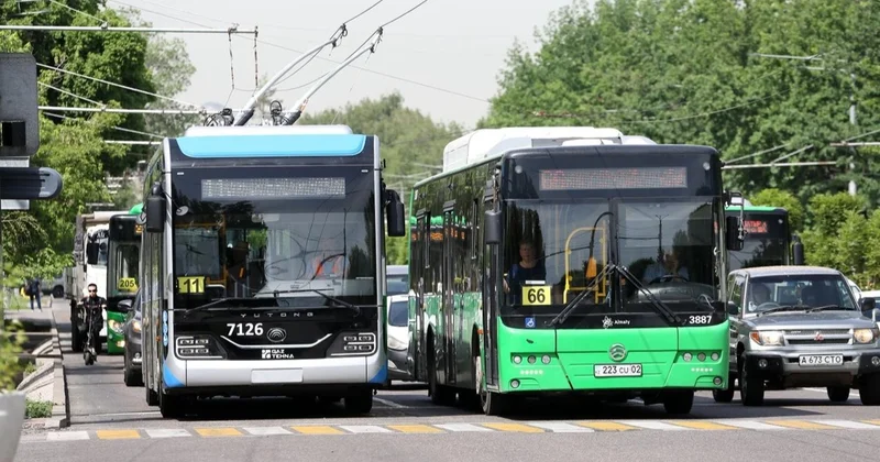 Алматыда жүздеген автобус ауа сапасын бұзуға себепші