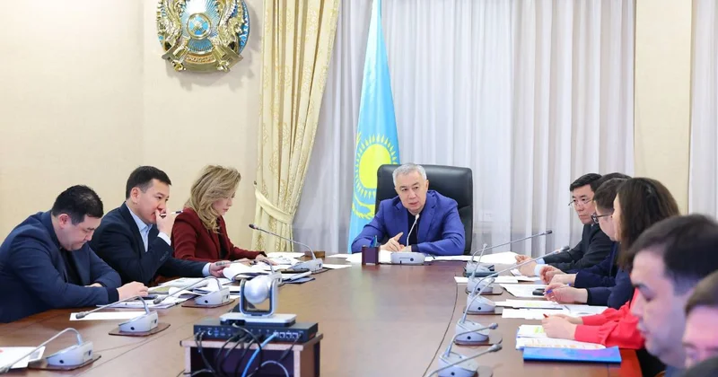 В Правительстве рассмотрели ситуацию с инфляцией и ценами на социально значимые продукты