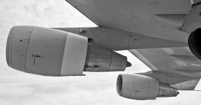 В аэропорту Астаны задержали или отменили десятки рейсов