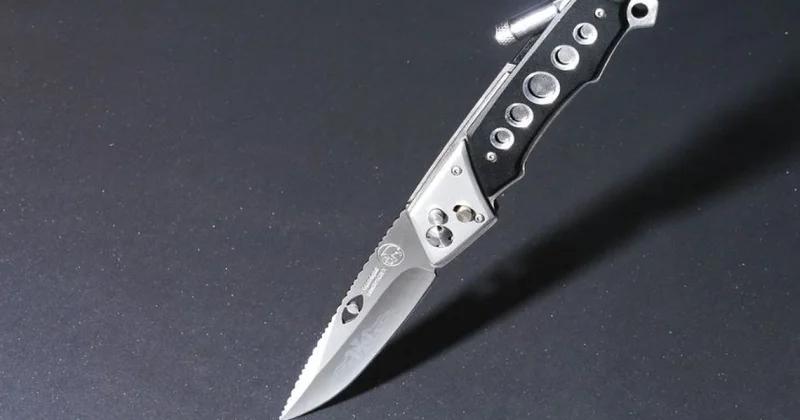 Пассажир с ножом напал на водителя автобуса в Таразе