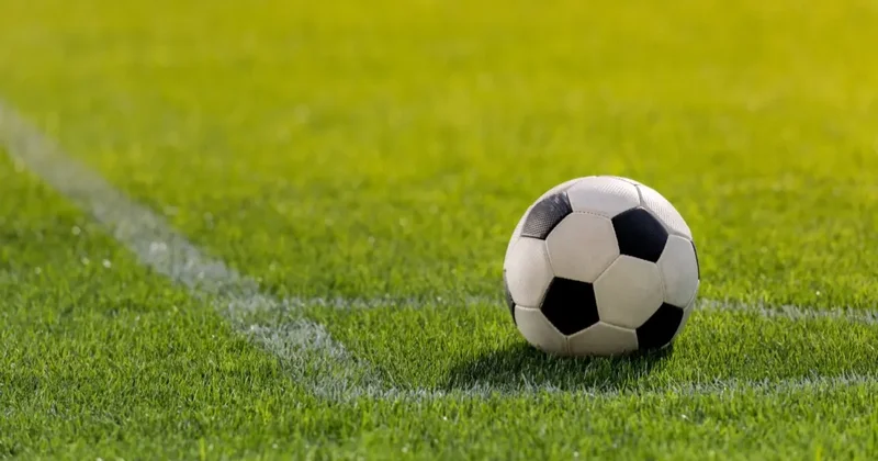 Футболисты подрались на поле в Шымкенте, двое игроков в больнице