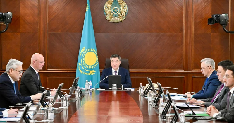 Олжас Бектенов: Ауылдық жерлердегі тұрғын үй құрылысына көңіл бөлу керек