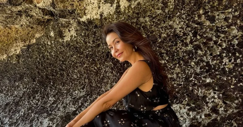 Асель Садвакасова: Нам сложно быть собой, легче играть какую то роль