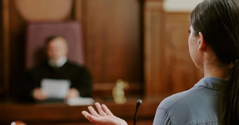 Павлодарку, спрятавшую в бюстгальтере наркотики, пока не стали отправлять в колонию