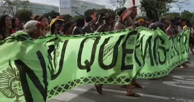 Бразилияда байырғы халықтар жер құқығын талап етіп маршқа шықты