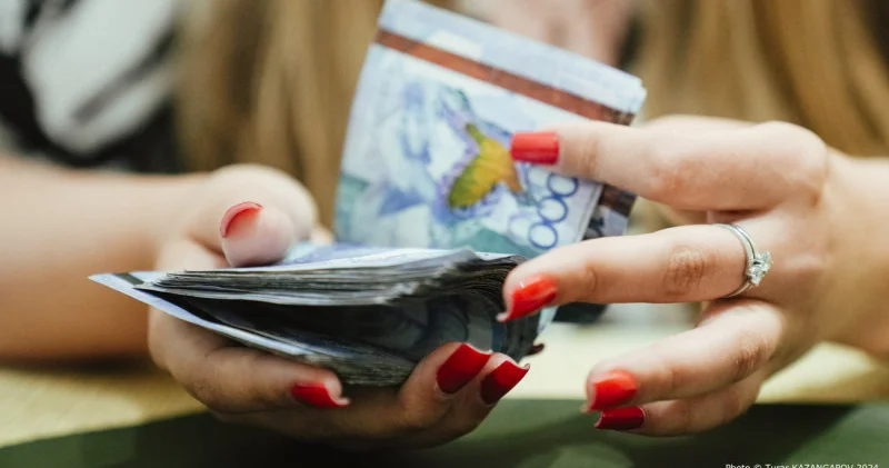 Қазақстандық әйел бұрынғы сүйіктісіне үнсіздігі үшін 25 миллион теңге шот қойды