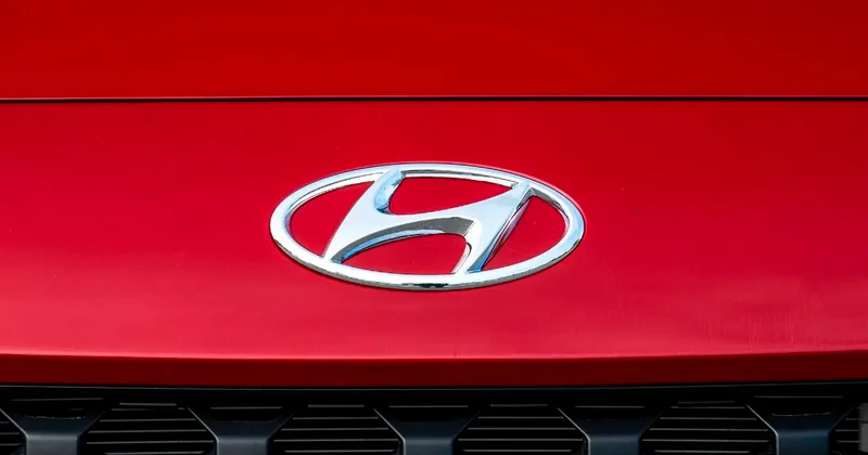 Hyundai отзывает почти 300 тысяч машин из за проблем с ремнём безопасности