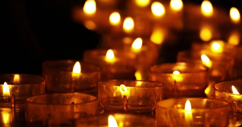 Из за войны благодатный огонь доставят в Алматы по изменённому маршруту