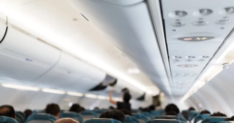 “Өтпе жолда тұра тұруды өтінді”. Ақтөбеге дейінгі рейстегі оғаш жағдайды әуе компаниясы түсіндірді