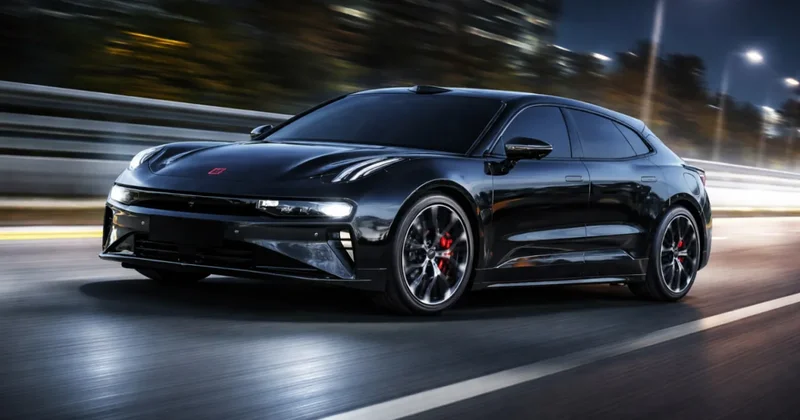 Еще один водитель Zeekr устроил гонки, на этот раз в Астане