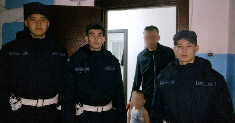 Гвардейцы предотвратили выпадение ребенка из окна в Семее