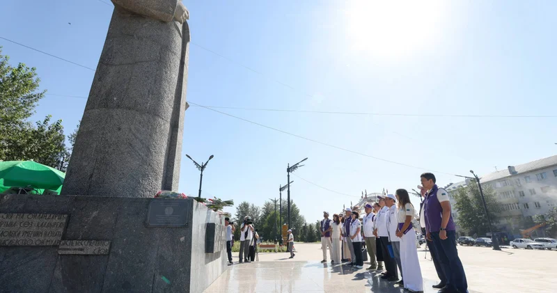 Абай күнінде Әділет партиясының республикалық сайлауалды штабы Семейге барды