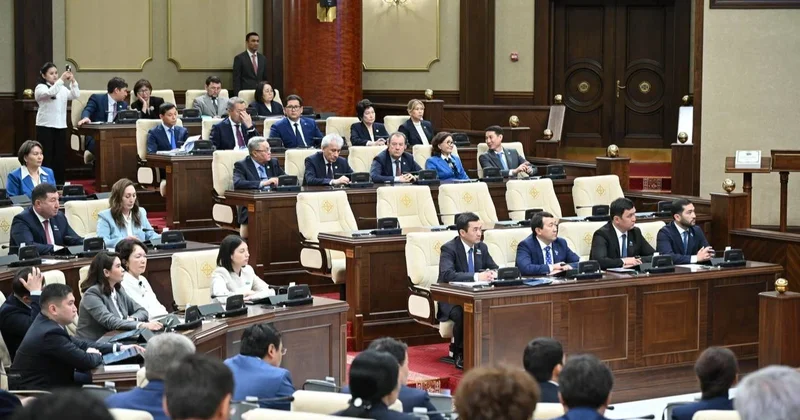 Какую зарплату получают депутаты Курултая
