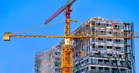 Гибель оператора строительного крана: Суд признал халатность работодателя