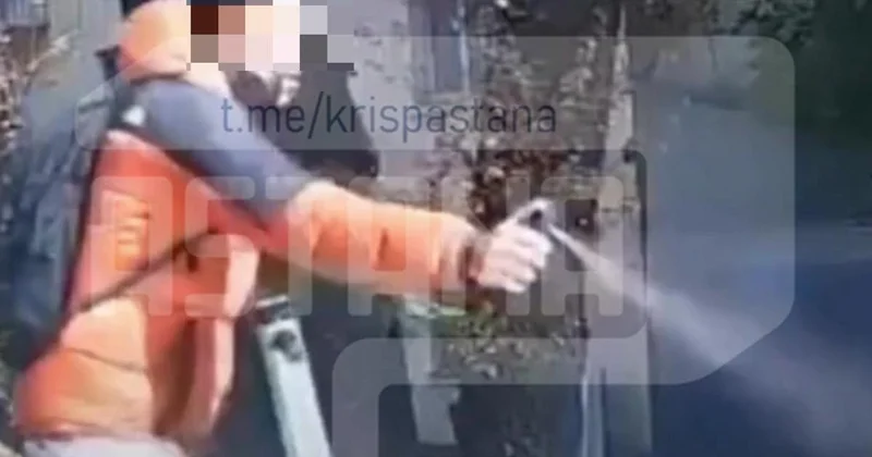 Самокатчик брызнул перцовкой в лицо водителю : обстоятельства конфликта на дороге проверяет полиция Алматы