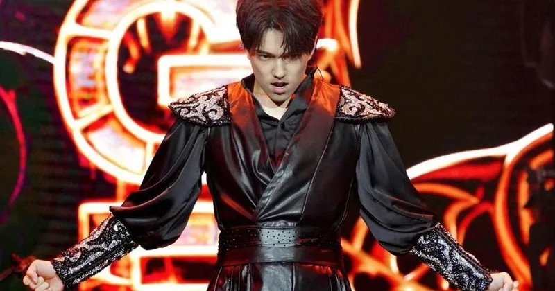 Спасибо, что объединяешь души : фанаты Димаша поделилась эмоциями после его шоу в Барселоне