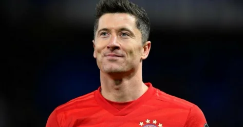 Левандовский обошел Роналду и Месси по количеству хет триков