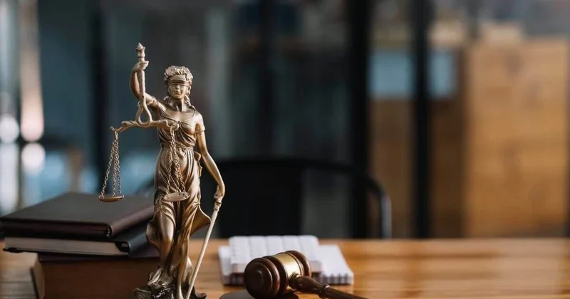 Более 78 тыс. тенге заплатит астанчанин за оскорбительный жест