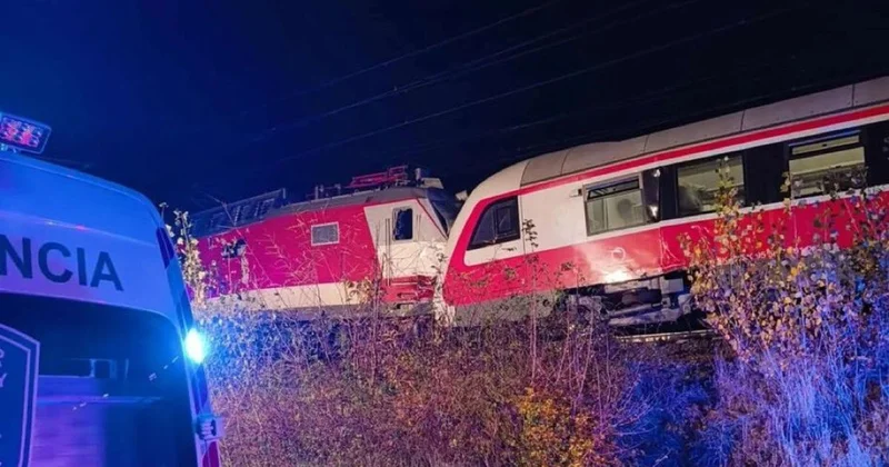 Два поезда столкнулись в Словакии: есть пострадавшие (видео)