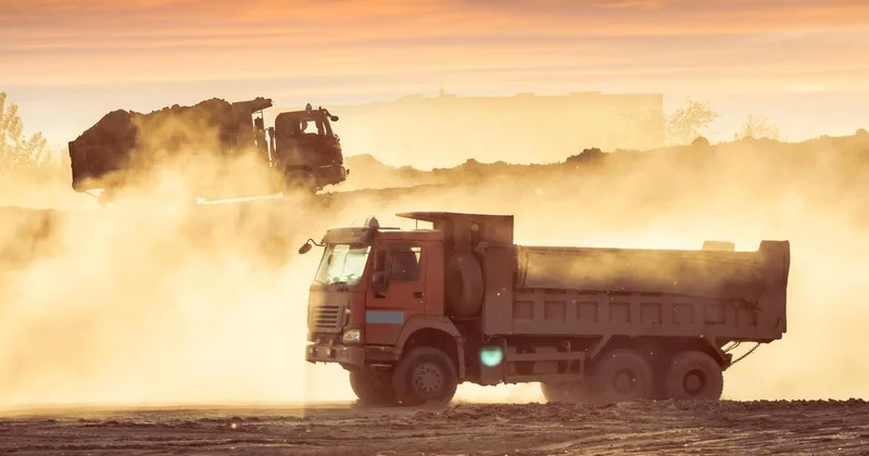 Приведет к волне банкротств : депутат высказался о грядущем запрете самосвалов в Казахстане