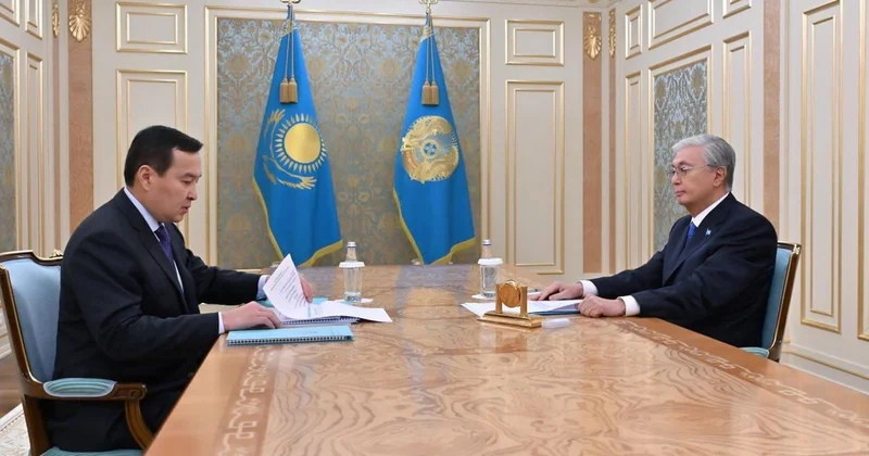 Алихан Смаилов рассказал Токаеву о планах проверить Казпочту и комитет МВД