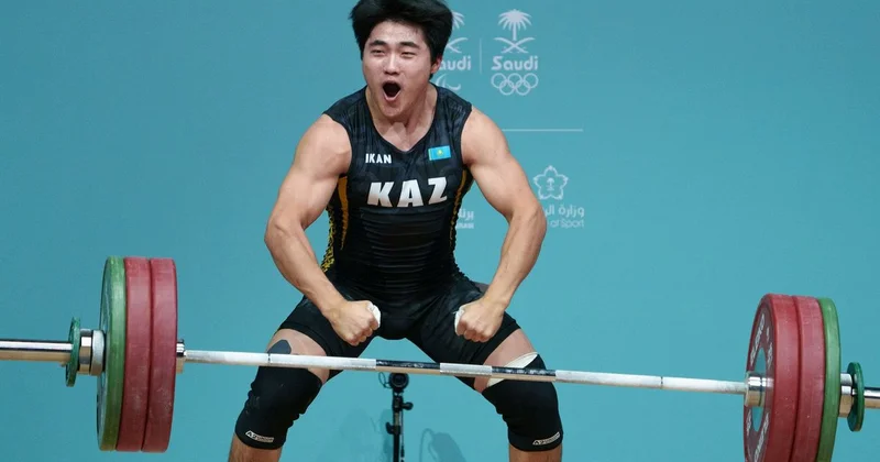 Казахстанский тяжелоатлет Едыге Емберды стал бронзовым призером Исламских игр