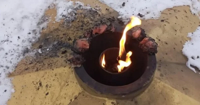 Жарил курицу на Вечном огне в ВКО задержали нарушителя