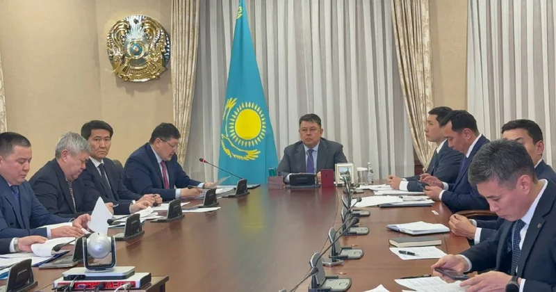 Канат Бозумбаев провел совещание по республиканской акции Абайға құрмет